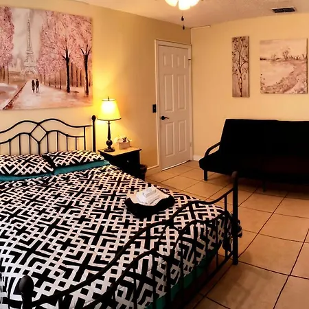 C3 Large Private Master Room & Bath With 55